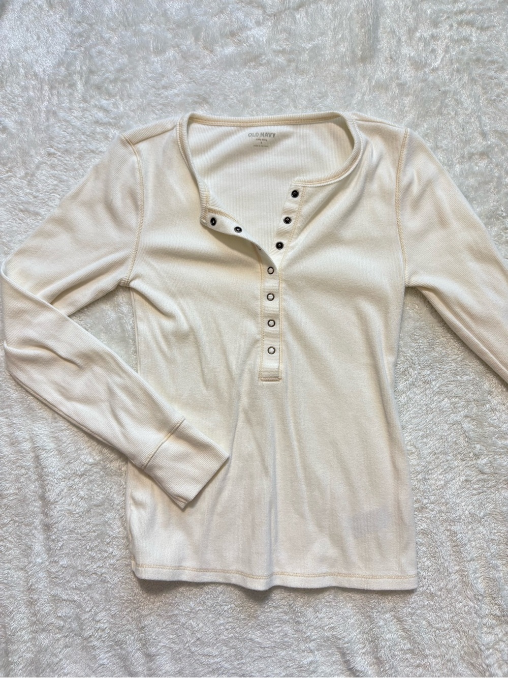 Old Navy Cream Cozy Plush Snug Ribbed Knit Henley Shirt